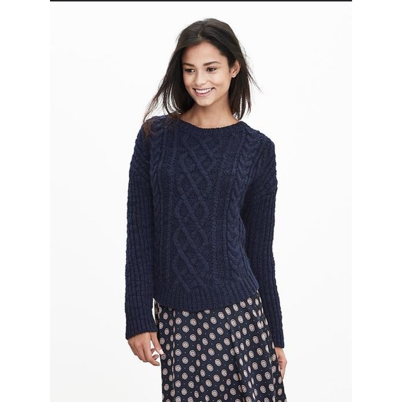 Banana Republic Sweaters - Banana Republic Blue Cable Knit Cropped Sweater Classic Crew Neck PulloverM wool